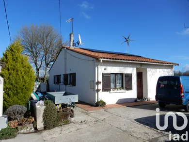 Maison traditionnelle à Le Douhet (17100)