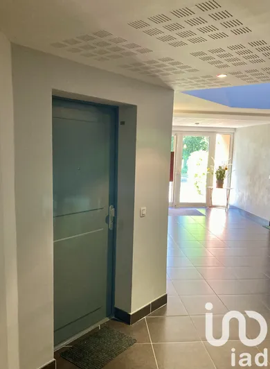 Appartement à L'Isle-sur-la-Sorgue (84800) — 11/14