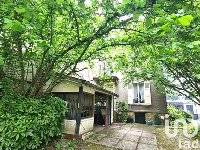 Traditional house at Villemomble (93250)