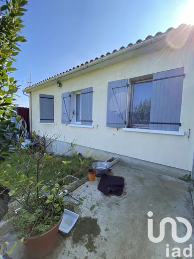 House at Cherves-Richemont (16370)