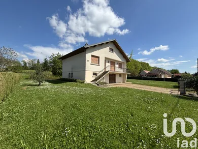 Traditional house in Sainte-Croix-en-Bresse (71470)
