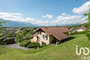 Maison traditionnelle à Saint-Jean-de-Moirans (38430)