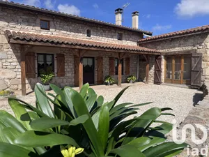 House at Luriecq (42380)