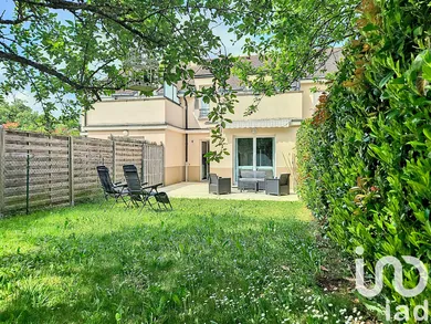 House at Pringy (77310)