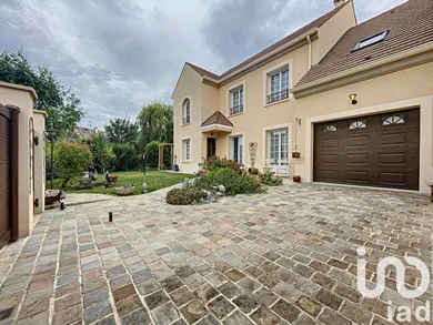 Maison traditionnelle à Rambouillet (78120)