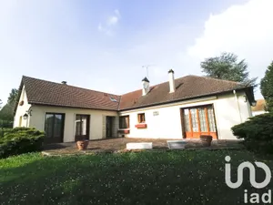 Traditional house at Lainville-en-Vexin (78440)
