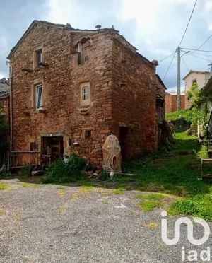 Maison de campagne à Laval-Roquecezière (12380)