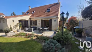 Traditional house at Guérard (77580)