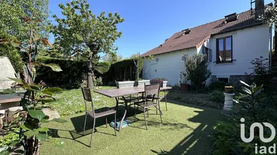 House at Trappes (78190)