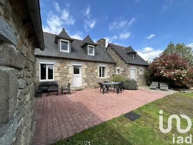Traditional house at Pontrieux (22260)