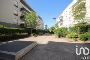 Apartment at Hardricourt (78250)