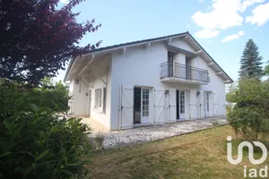 Traditional house at Moumour (64400)