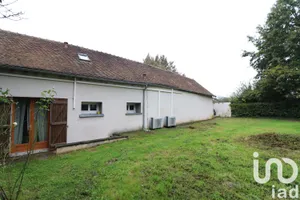 House at Vallery (89150)