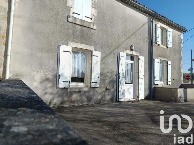 Maison 6 pièces 170 m² · à Mouilleron Saint Germain · 170 m² · 130 000 €