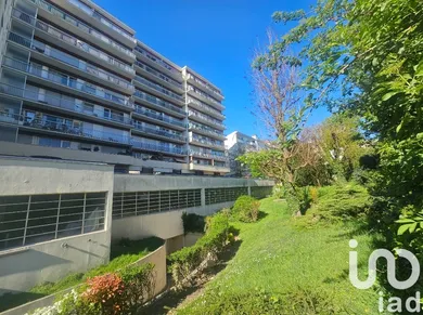 Apartment at Créteil (94000)
