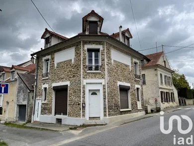 Building at La Ferté-sous-Jouarre (77260)