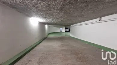 Parking in Paris (75012)