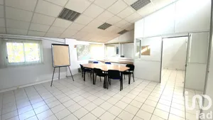 Building at Nîmes (30900)