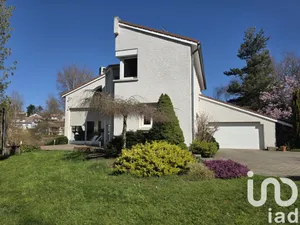 Maison d'architecte à Saint-Just-Malmont (43240)