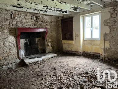 Maison de campagne à Vaux (86700)