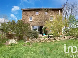 Park home at Le Vernet-Chaméane (63580)