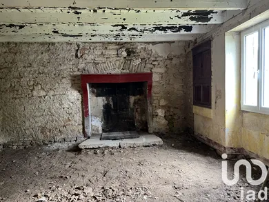 Maison de campagne à Vaux (86700)
