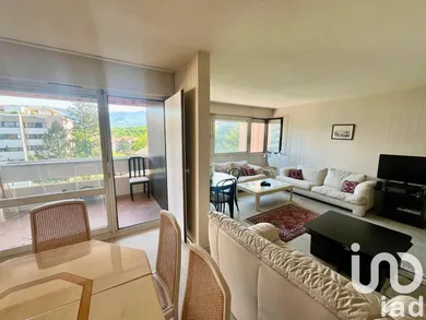 Appartement à Saint-Julien-en-Genevois (74160)