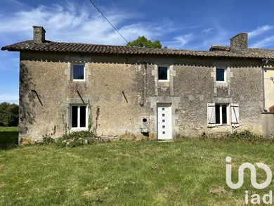 Maison de campagne à Vaux (86700)