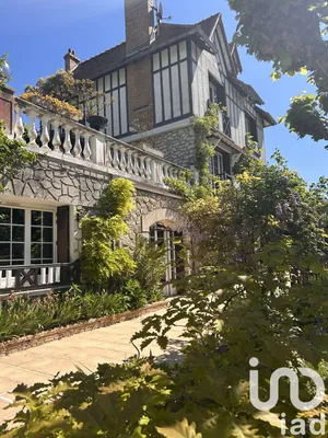 Mansion at Misy-sur-Yonne (77130)