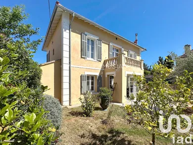House at Bandol (83150)