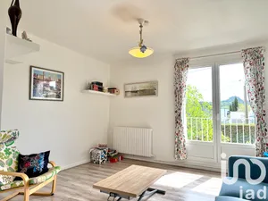 Apartment at Gardanne (13120)