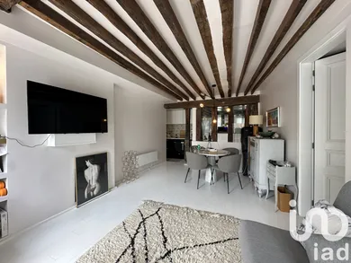 Apartment in Paris (75001)