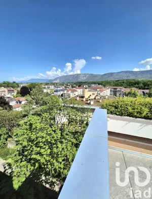 Duplex à Saint-Julien-en-Genevois (74160)
