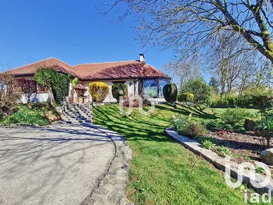 House at Touquin (77131)