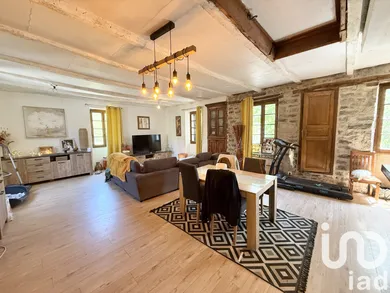 Traditional house at Brengues (46320)