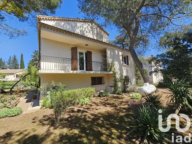 Appartement à Le Cannet-des-Maures (83340)