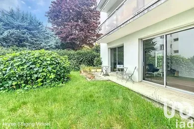 Apartment at Châtenay-Malabry (92290)