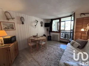 Appartement à LA MONGIE (65200)
