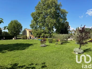 Mas at Le Thor (84250)