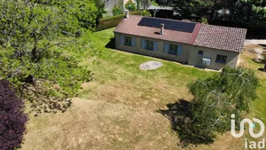 House at Rouzède (16220)