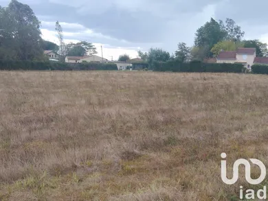 Land at Saint-Pierre-de-Mons (33210)