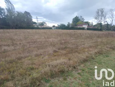 Land at Saint-Pierre-de-Mons (33210)