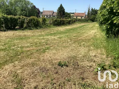 Land at Beton-Bazoches (77320)