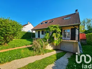 Maison traditionnelle à Brie-Comte-Robert (77170)