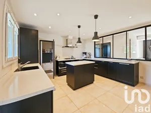 Maison traditionnelle à Brie-Comte-Robert (77170)