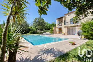Maison traditionnelle à Mougins (06250)