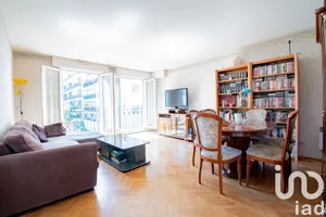 Apartment at Montrouge (92120)