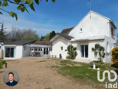 House at Maintenon (28130)