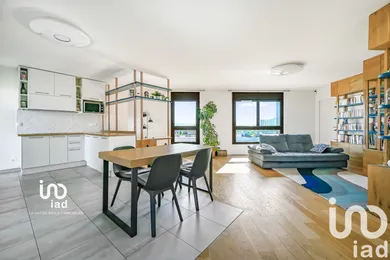 Apartment in Nanterre (92000)