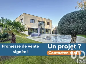 Architectural house at Chessy (77700)